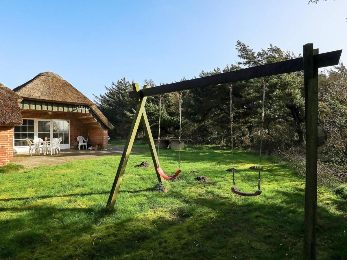 Three-Bedroom Holiday Home In Lokken 1 외부 사진