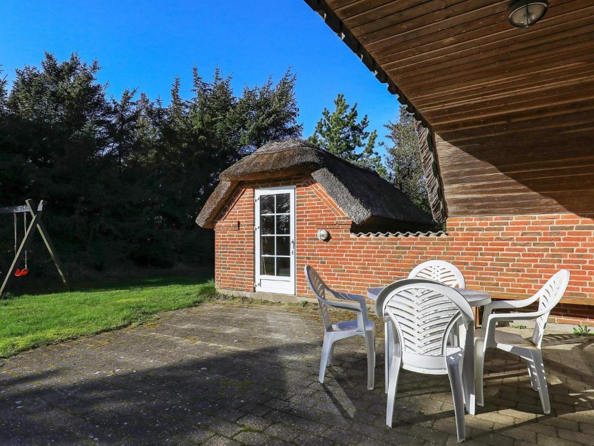 Three-Bedroom Holiday Home In Lokken 1 외부 사진
